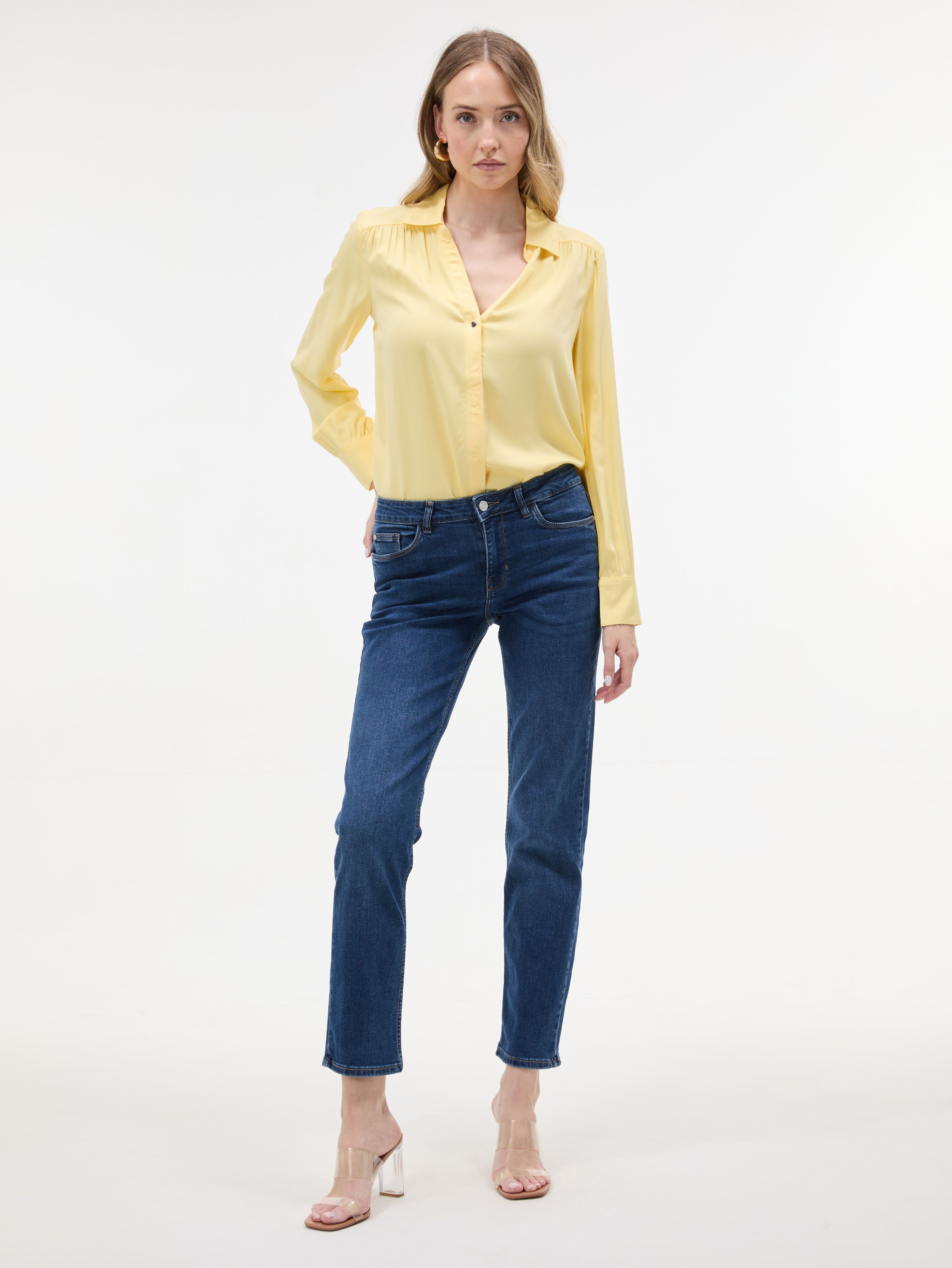 Niebieskie jeansy damskie straight ORSAY