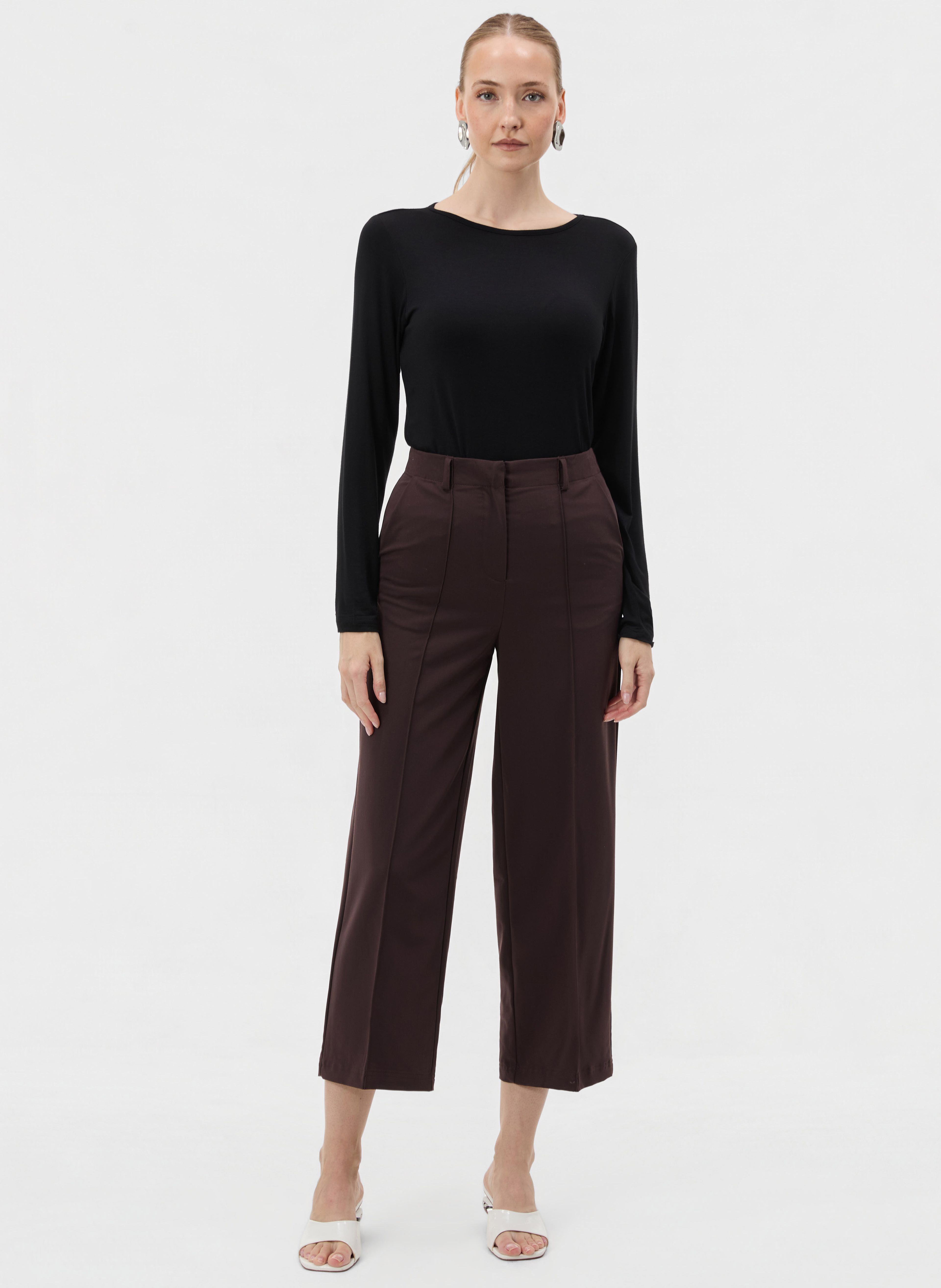 Schwarzes Damen-T-Shirt ORSAY - 002