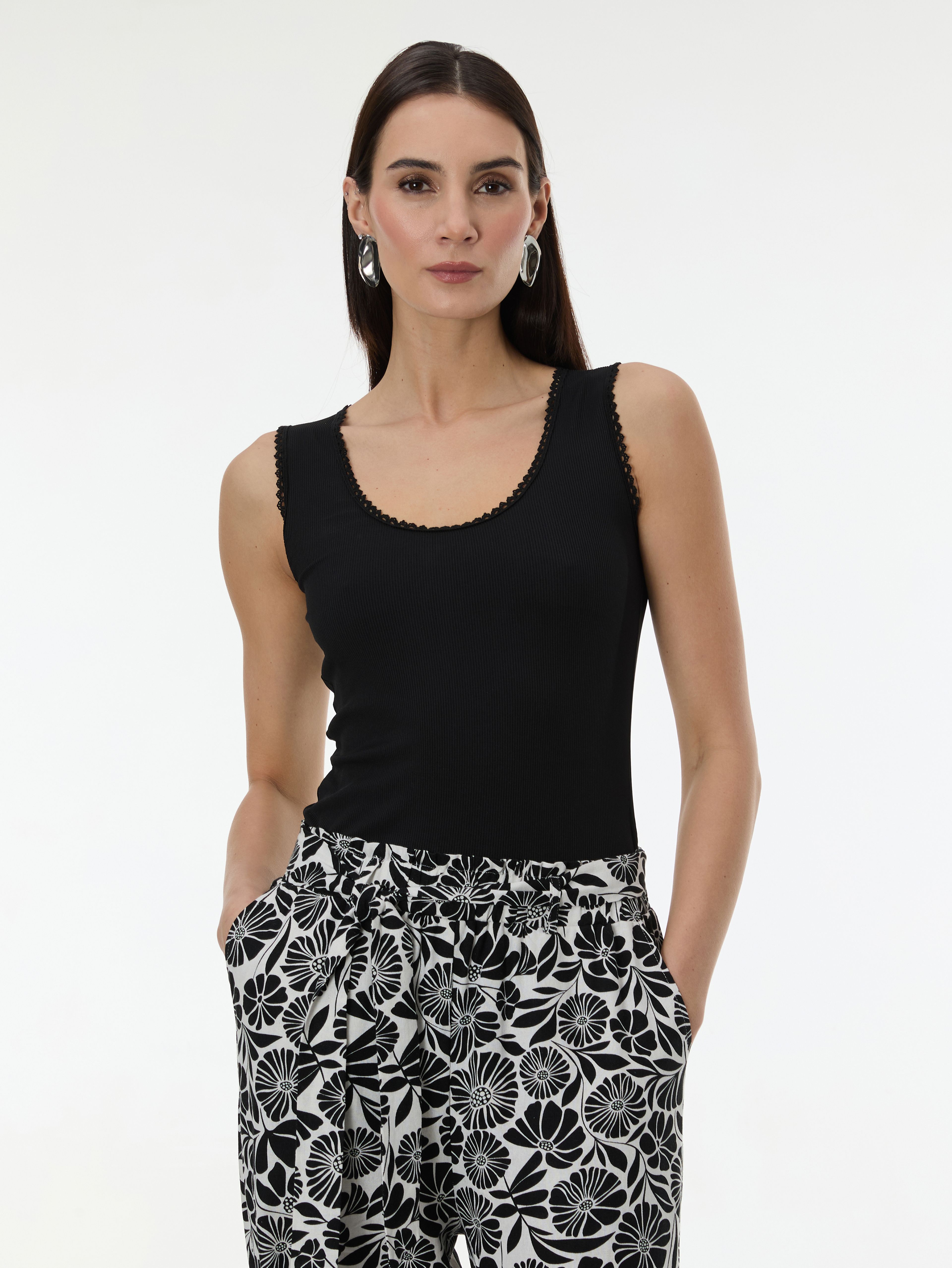 Czarny damski top ORSAY