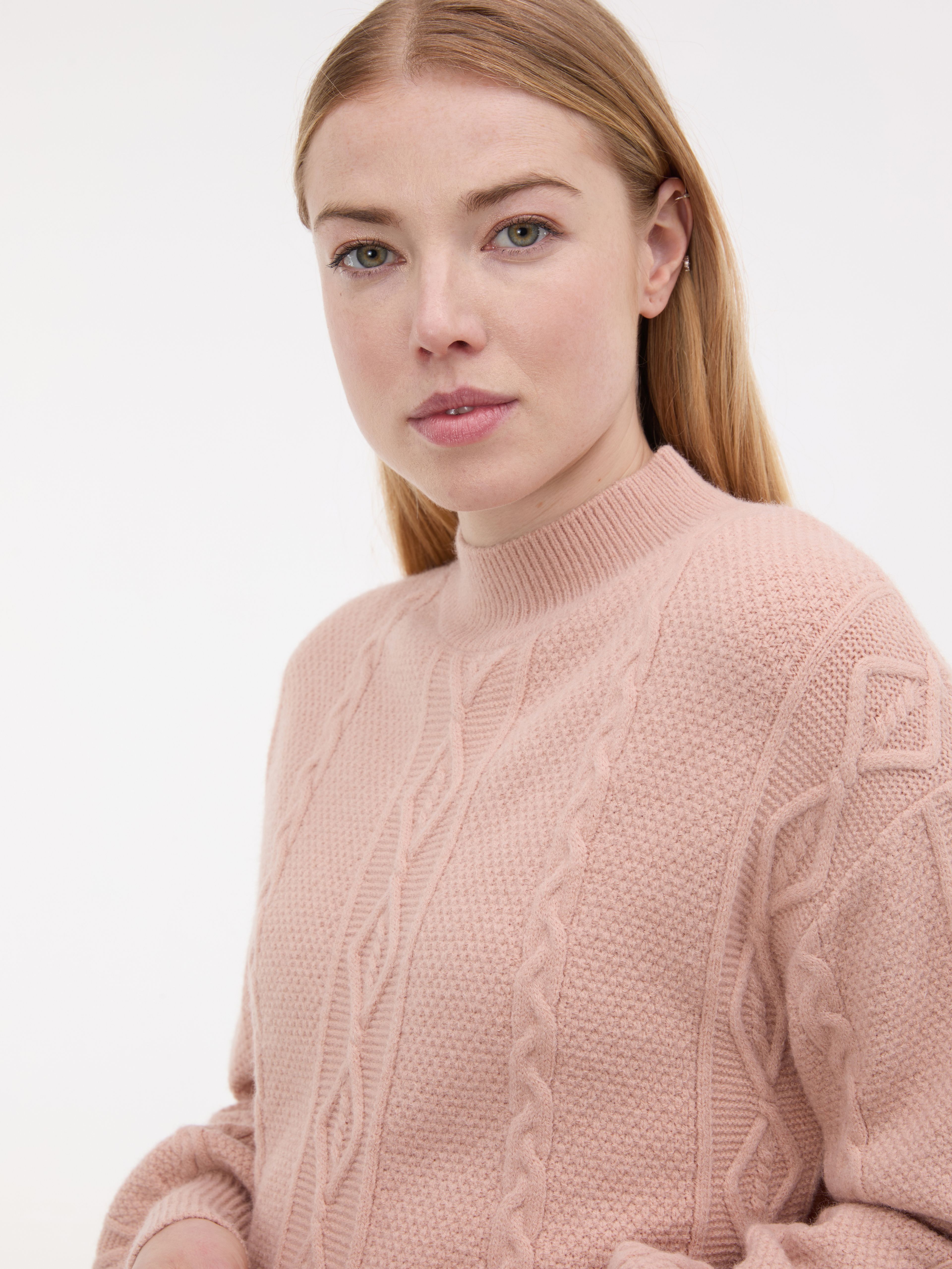 Jasnoróżowa damska sukienka swetrowa ORSAY