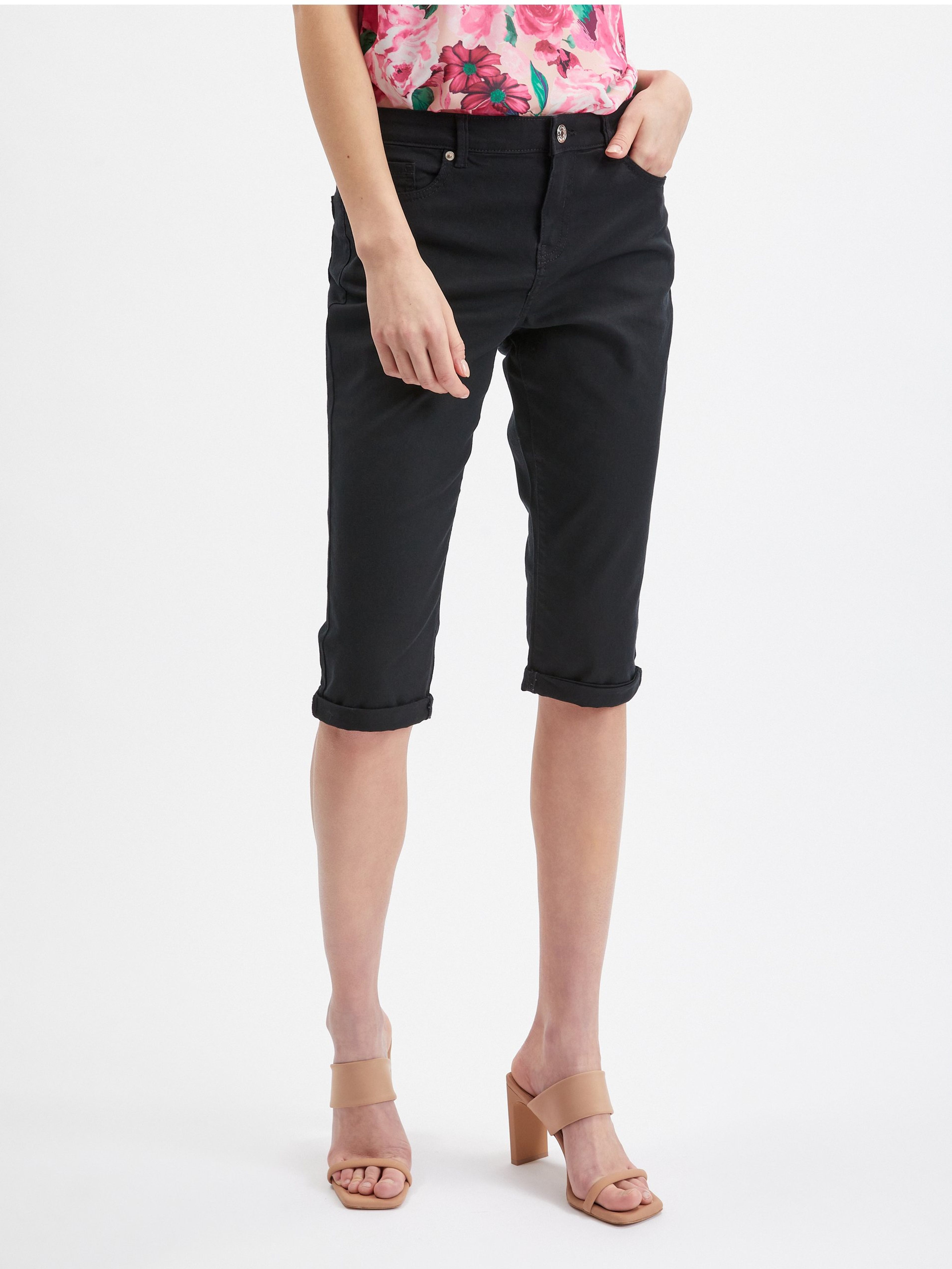 Czarne jeansy trzy-czwarte ORSAY