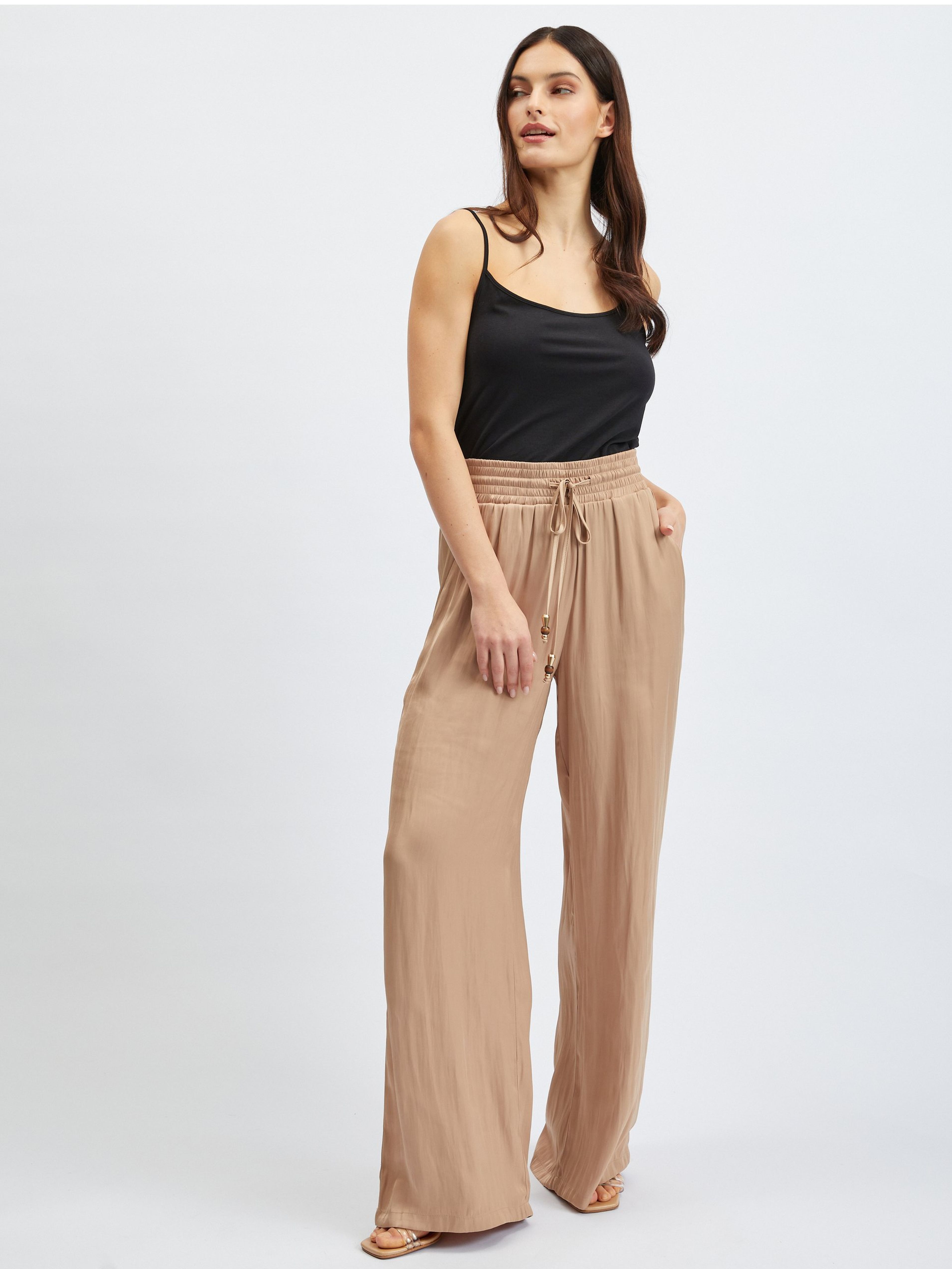 Beżowe spodnie damskie ORSAY 