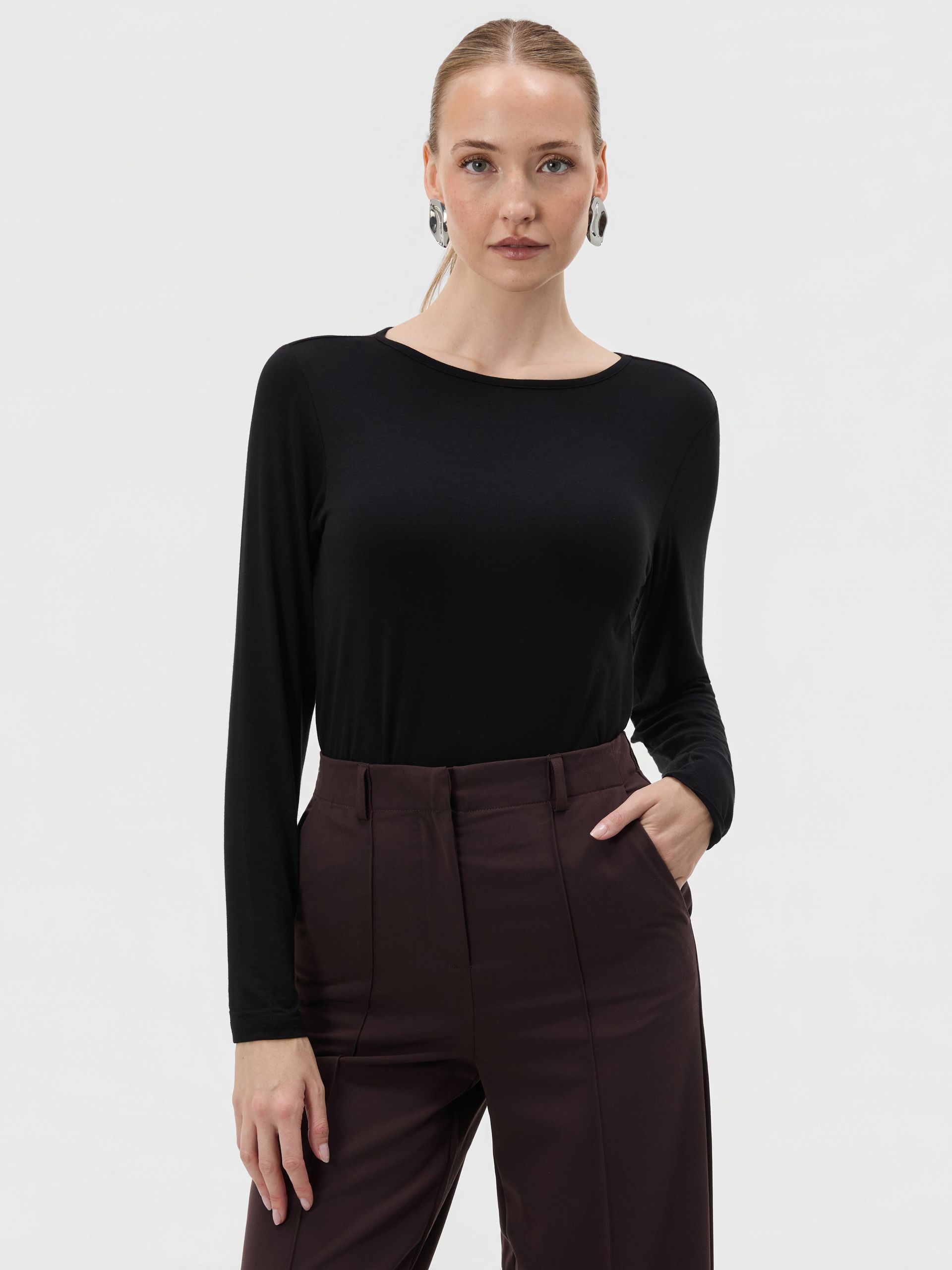 Schwarzes Damen-T-Shirt ORSAY - 001