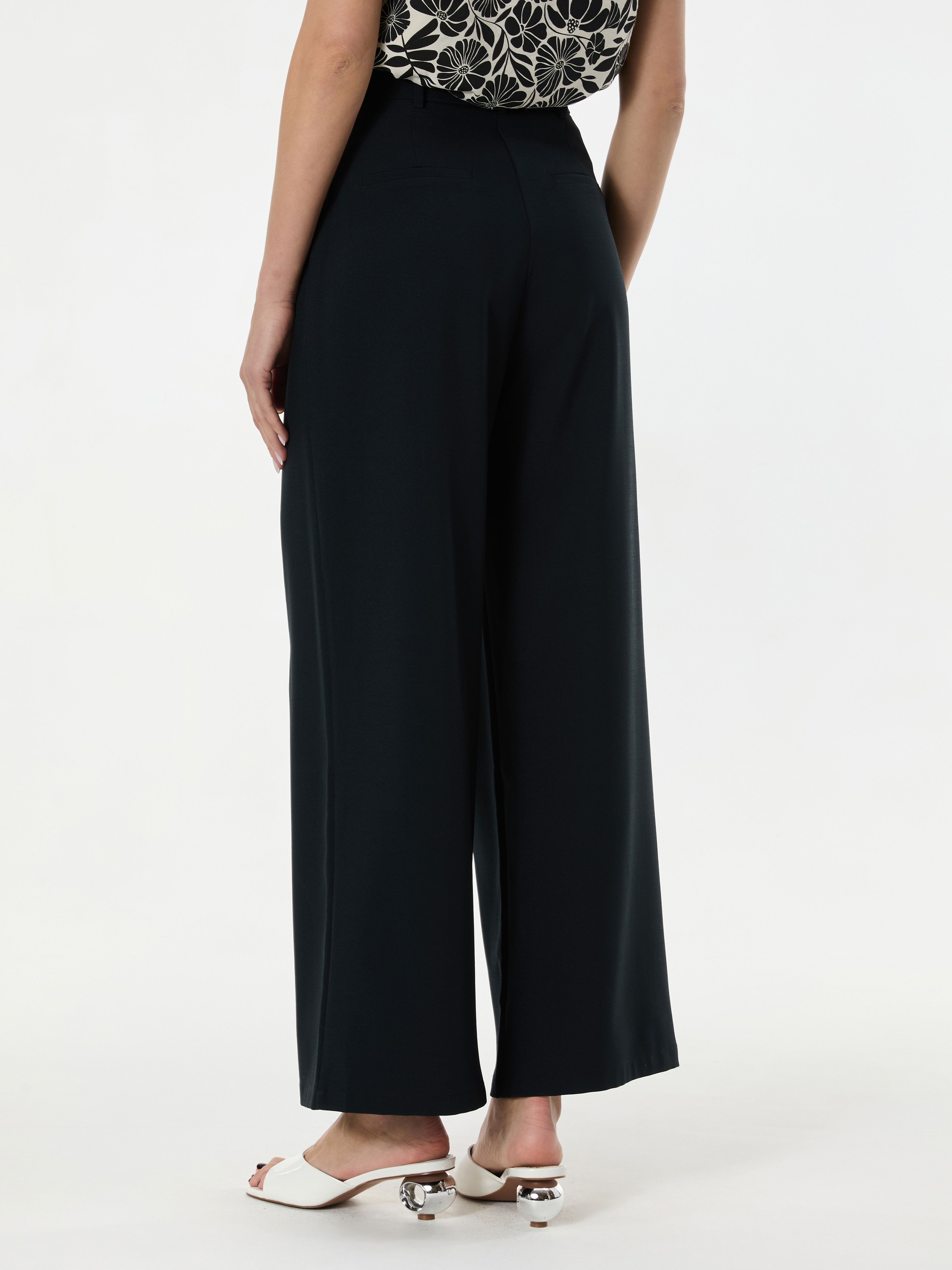 Pantaloni largi negri pentru femei ORSAY - 005