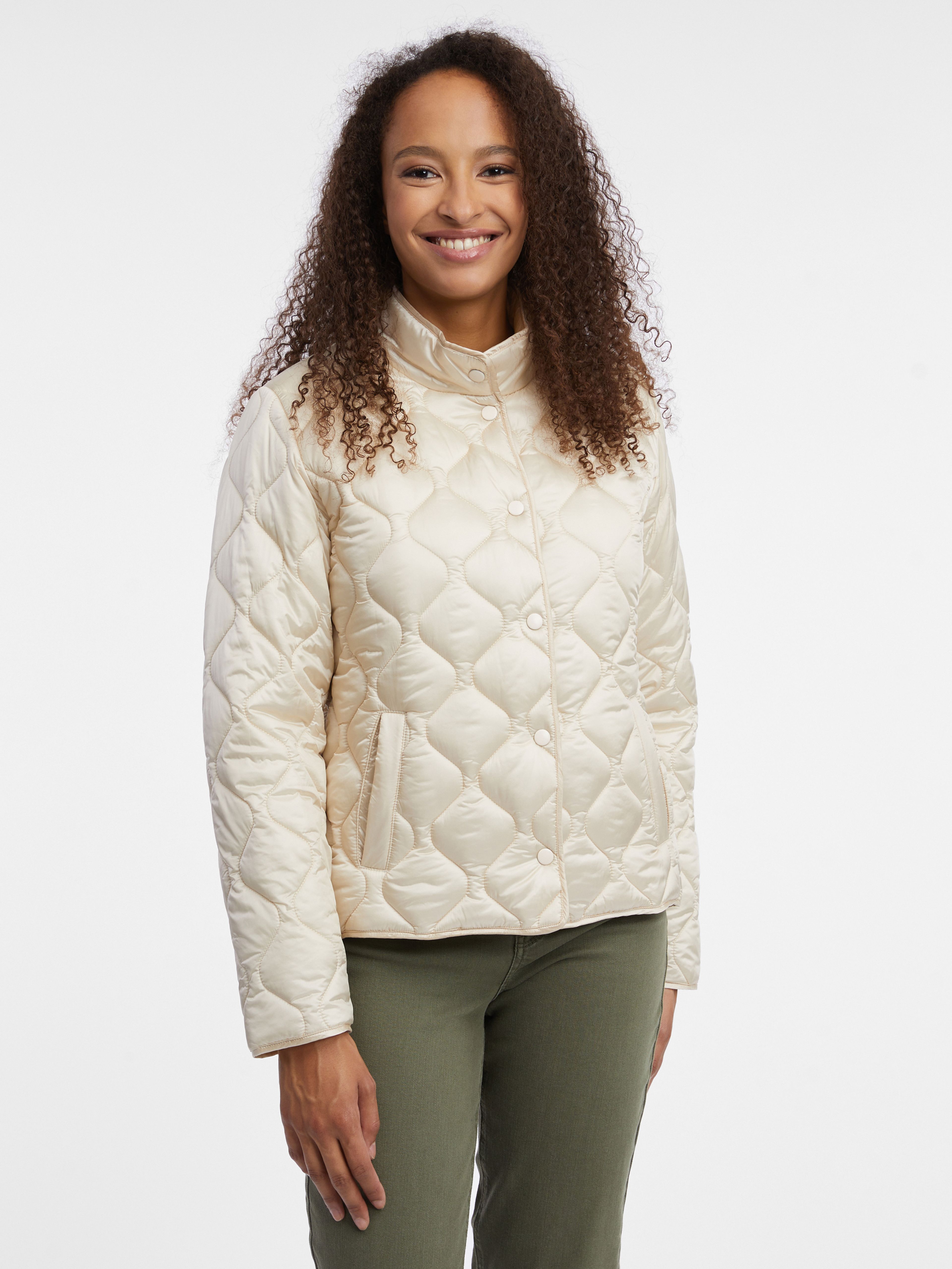 Leichte, cremefarbene Damen-Steppjacke ORSAY