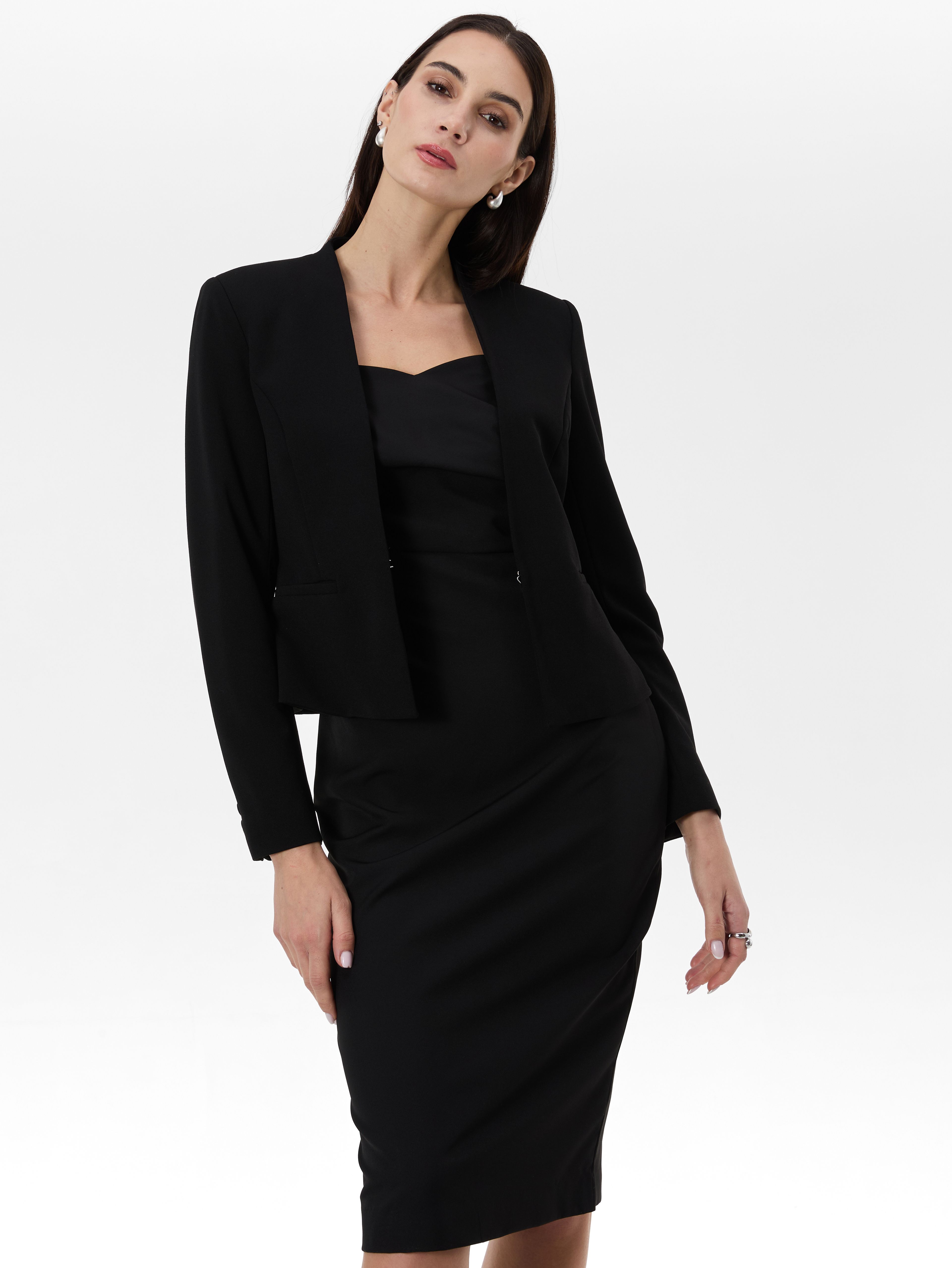 Czarna krótka marynarka damska ORSAY