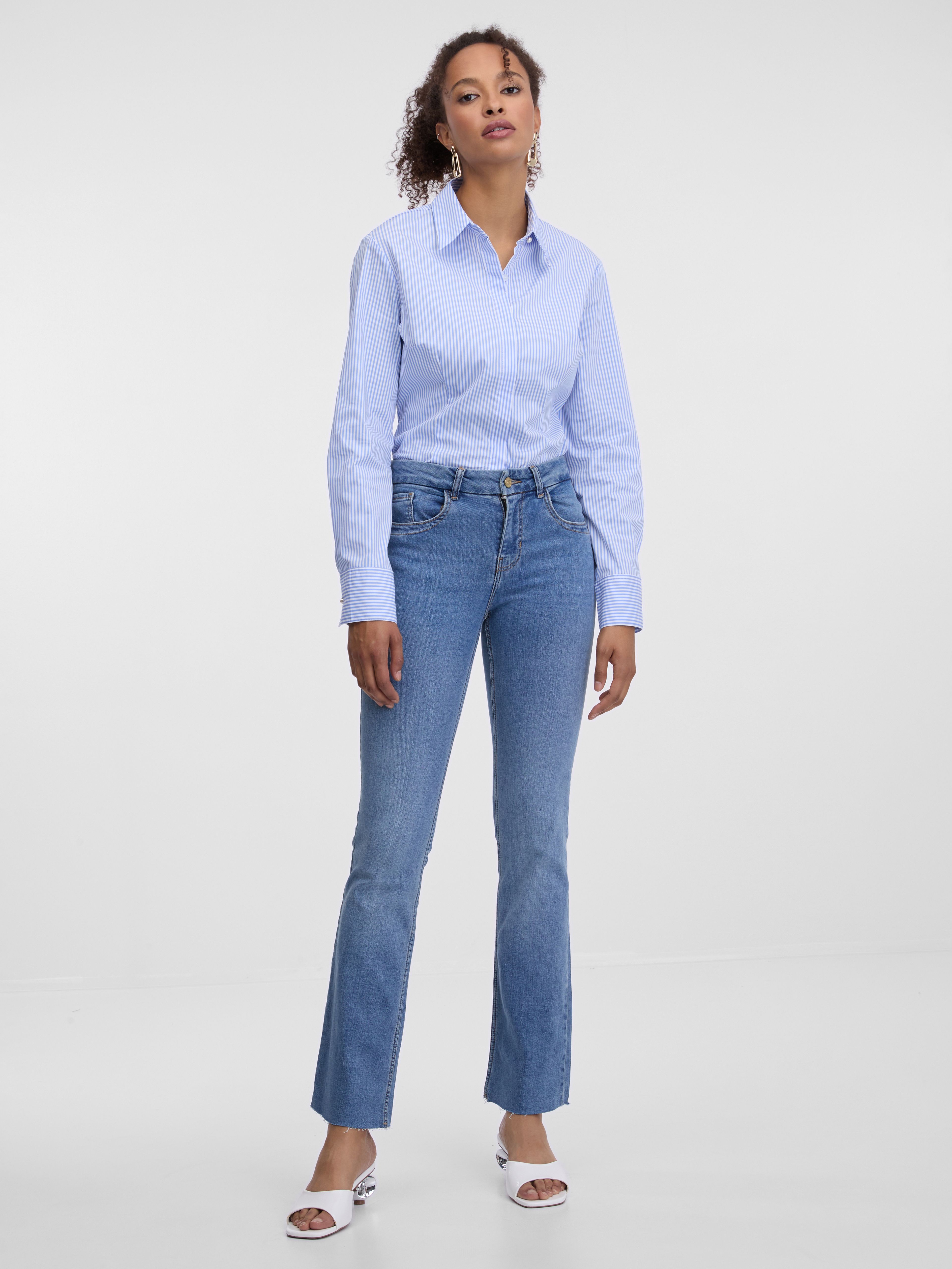 Błękitne damskie jeansy bootcut ORSAY