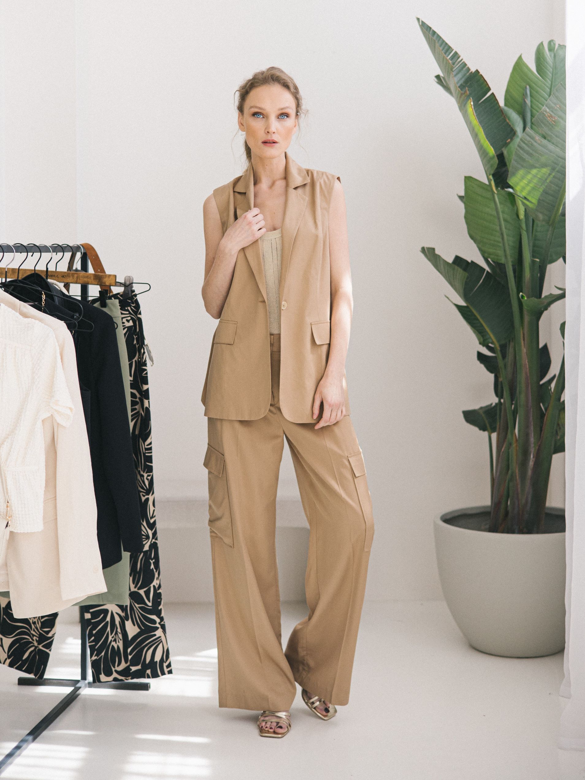 Luxus Braune Damen Weste Bild