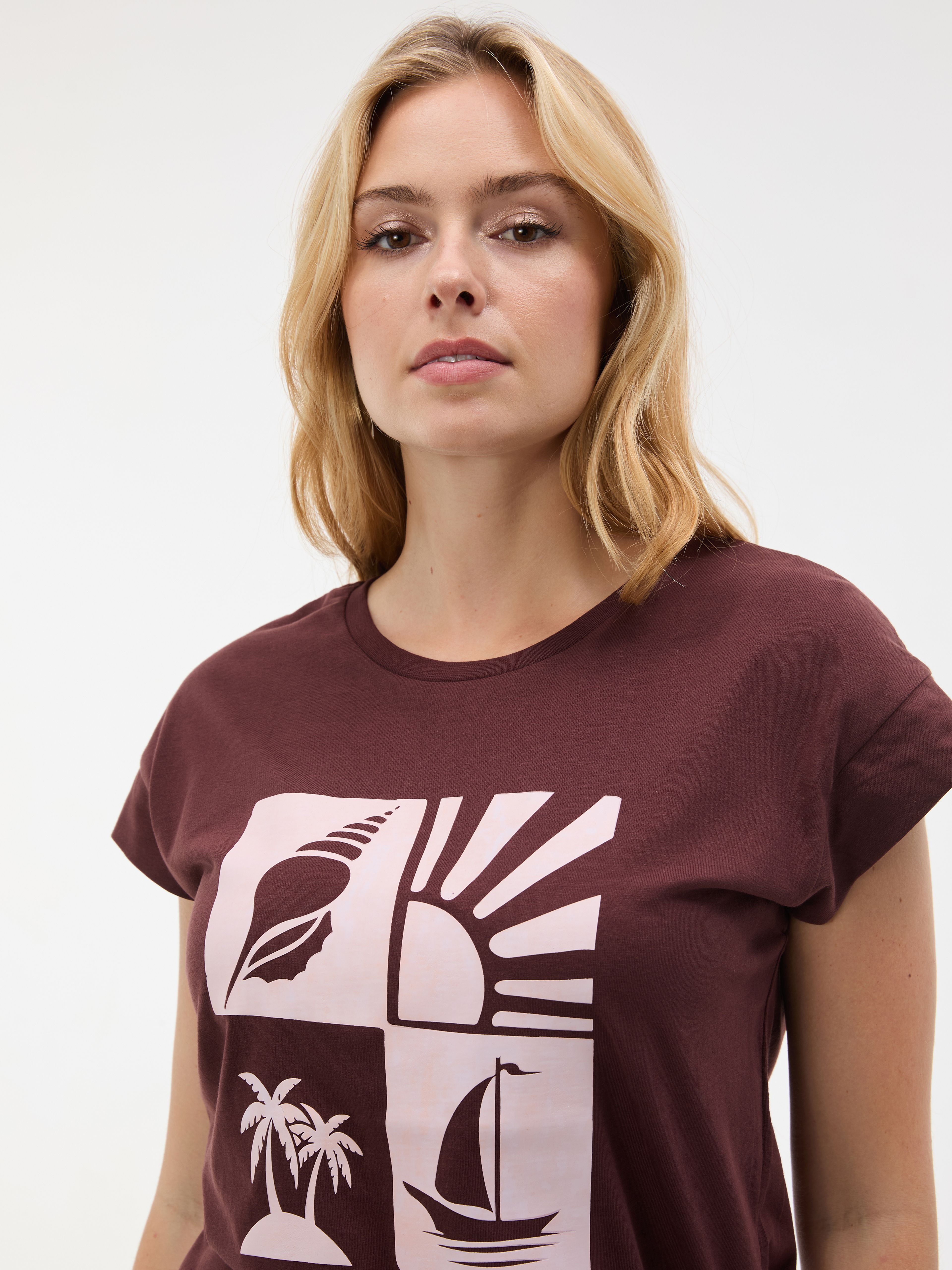 Ciemnobrązowy damski t-shirt z krótkim rękawem ORSAY - 004
