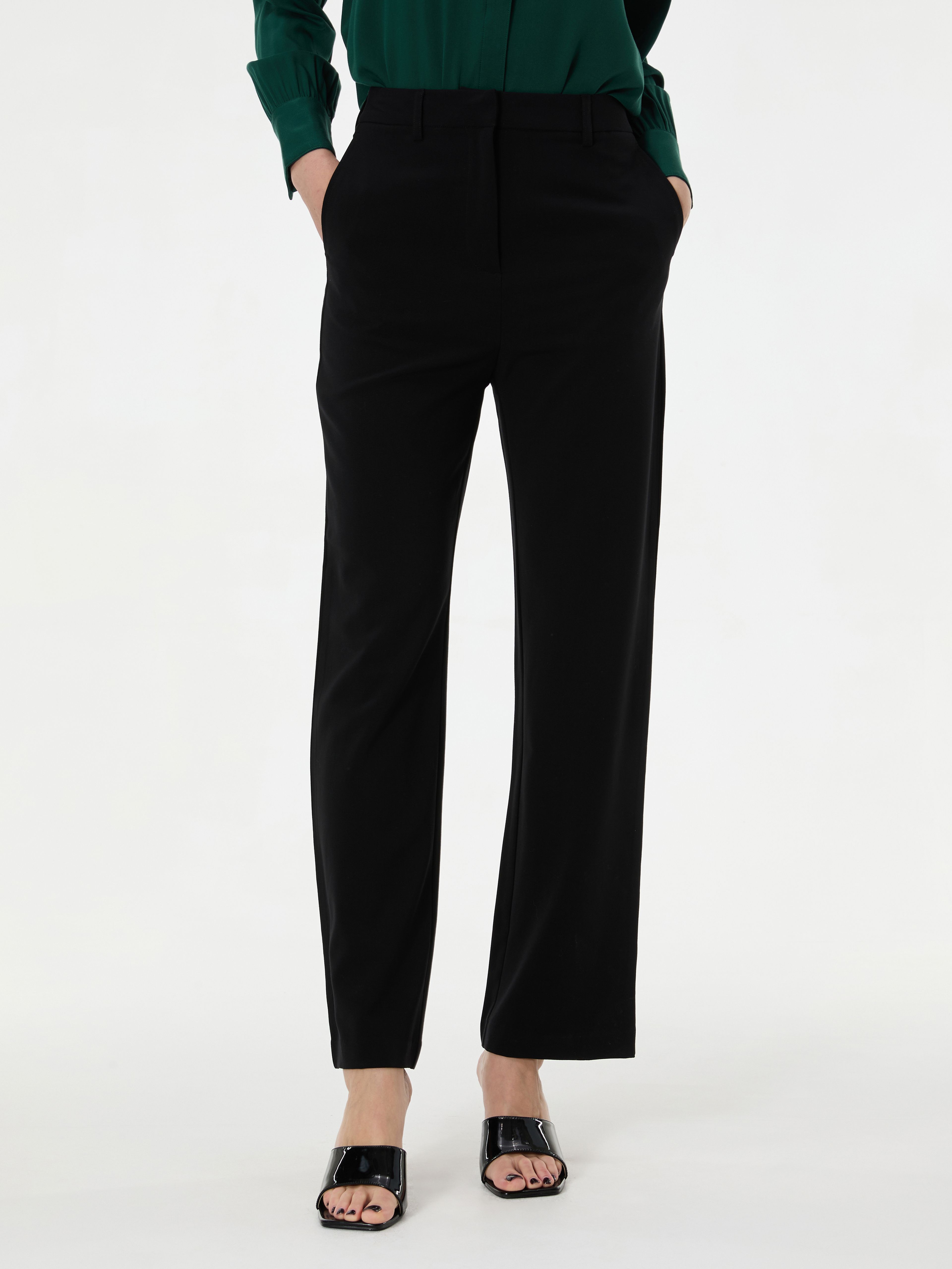 Czarne damskie spodnie ORSAY