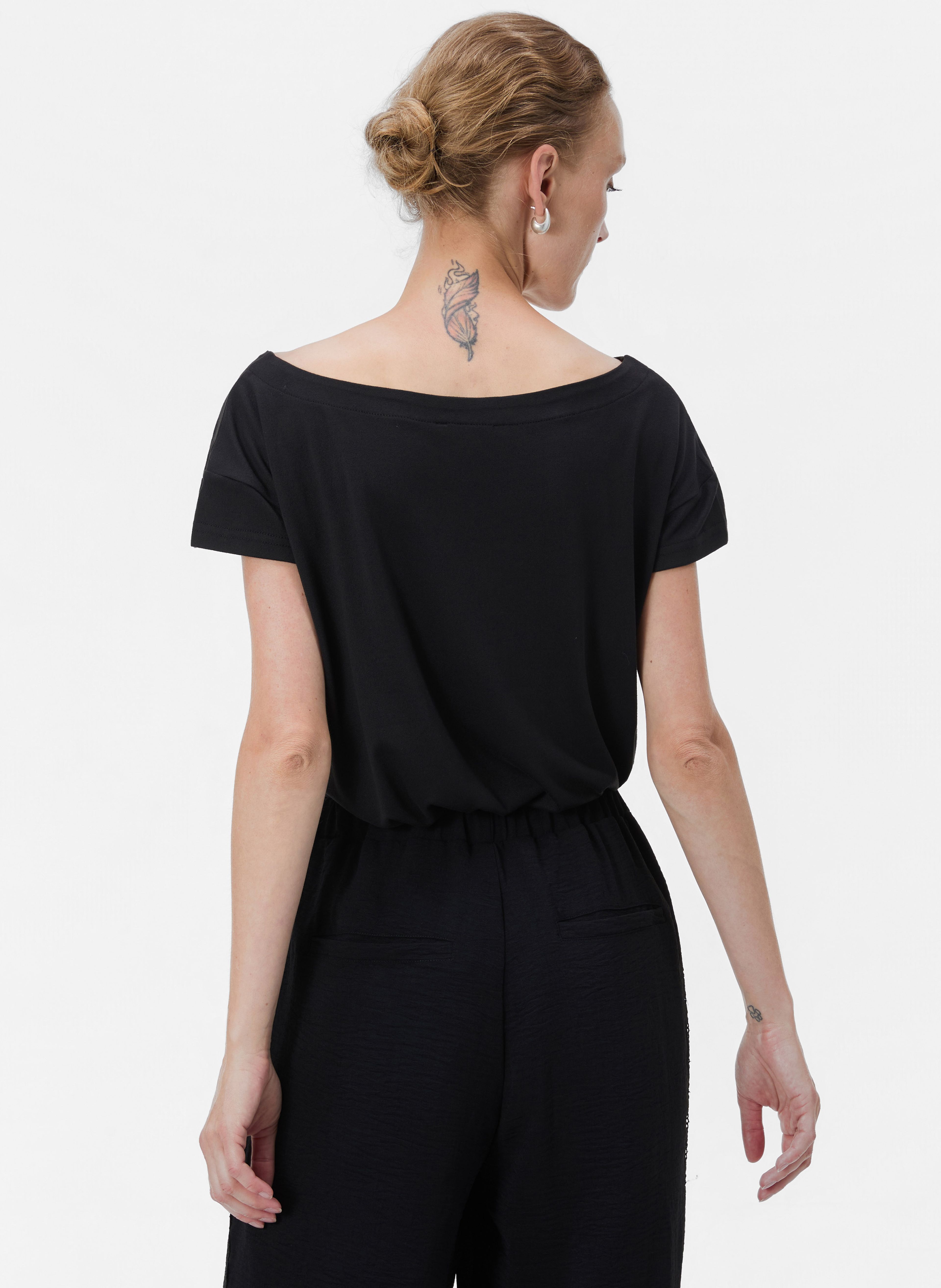 Czarny damski T-shirt z krótkim rękawem ORSAY - 002