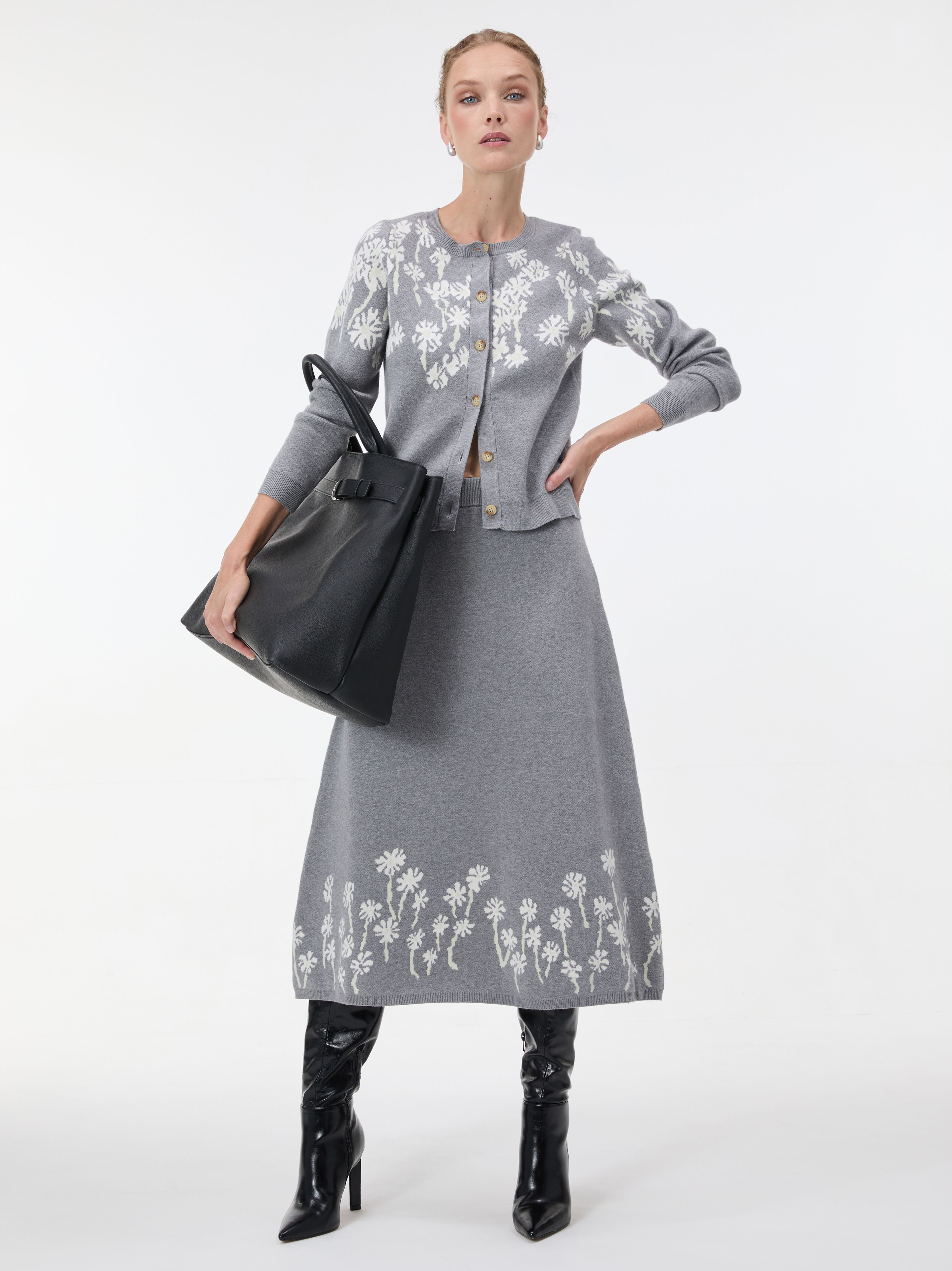 Grauer Damen-Cardigan mit Blumenmuster und langen Ärmeln ORSAY - 004