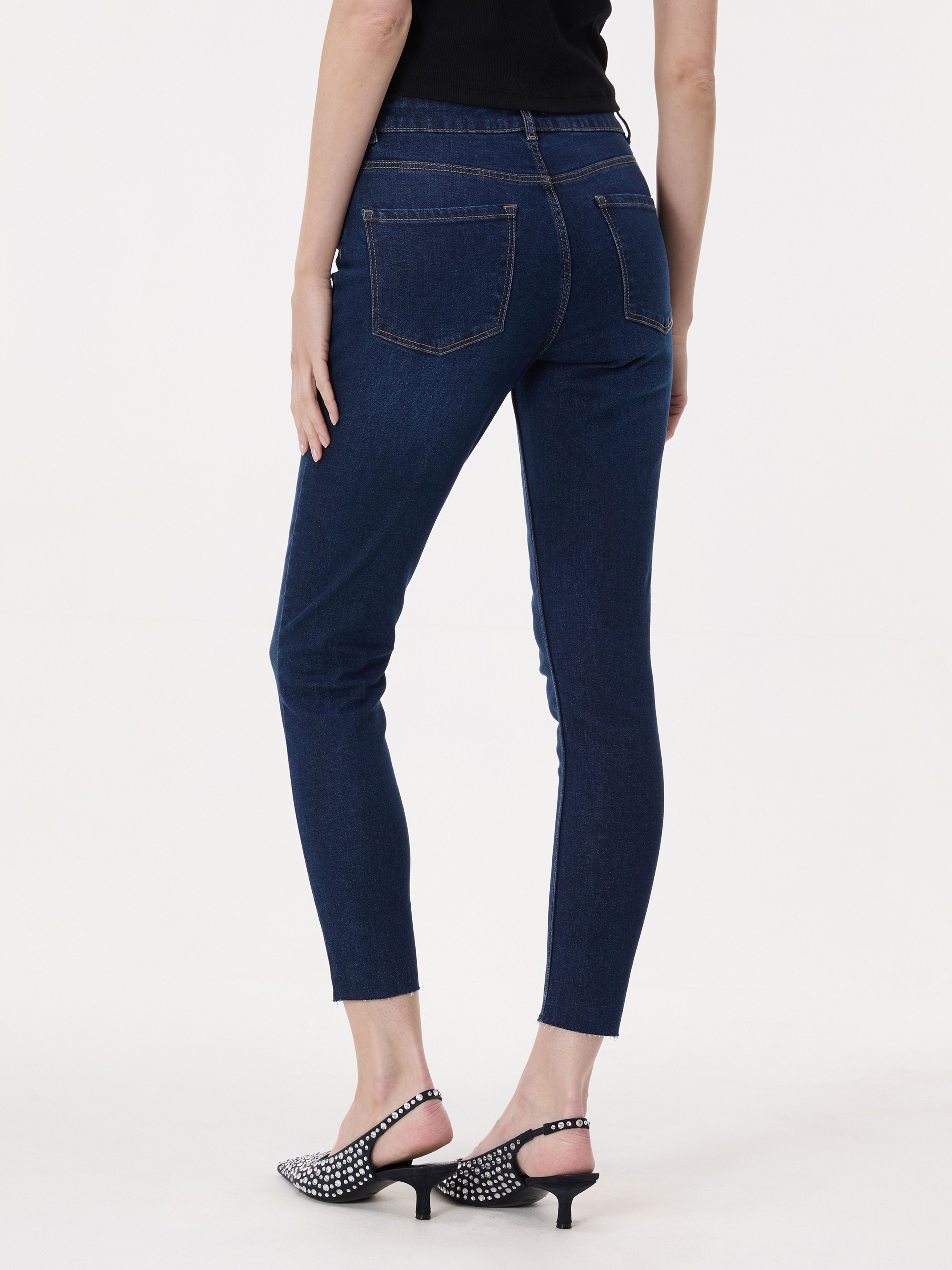 Ciemnoniebieskie damskie dżinsy skinny fit ORSAY - 004