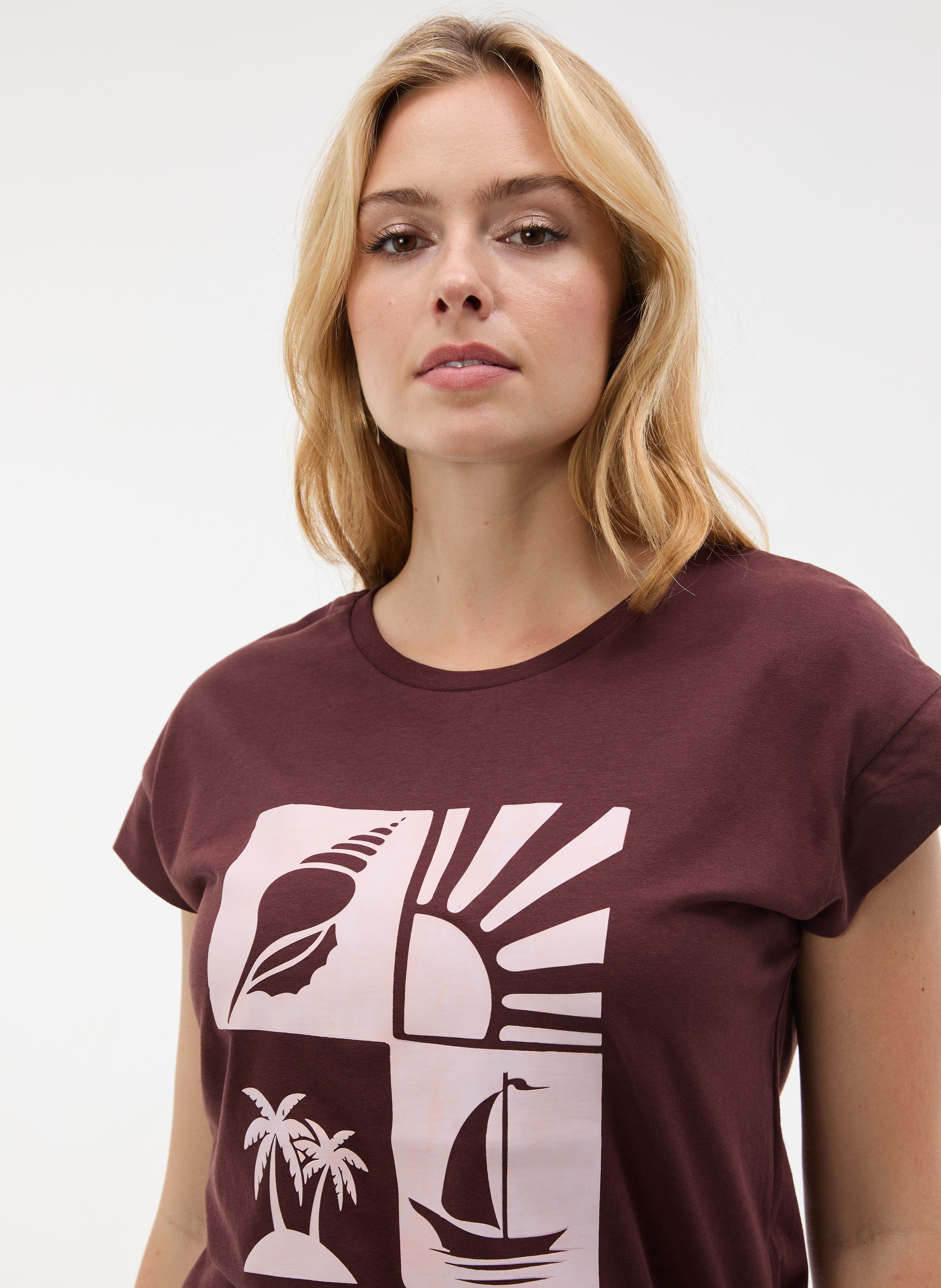 Ciemnobrązowy damski t-shirt z krótkim rękawem ORSAY - 004