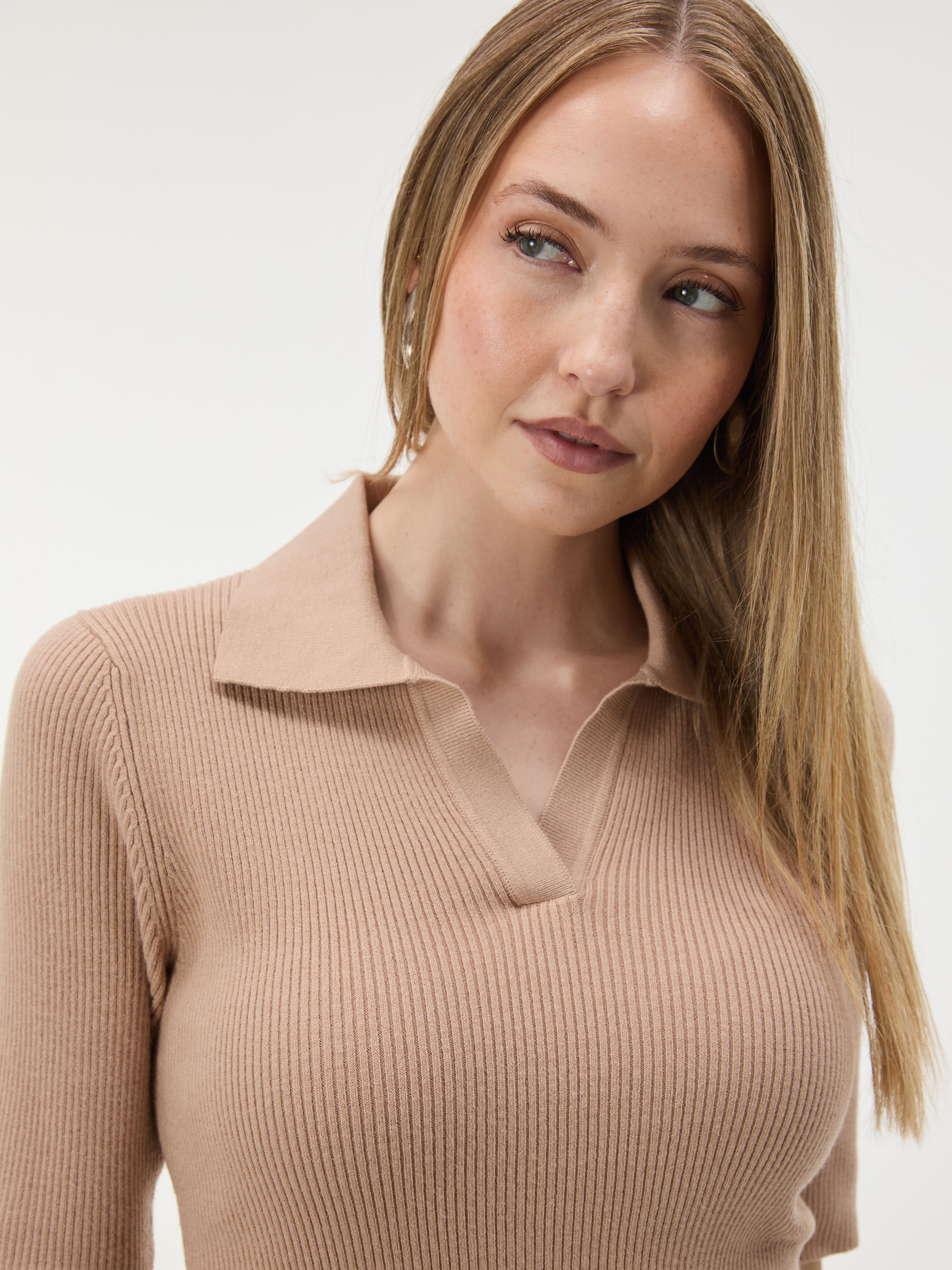 Beiger Damen-Cardigan mit Kragen und kurzen Ärmeln ORSAY - 002