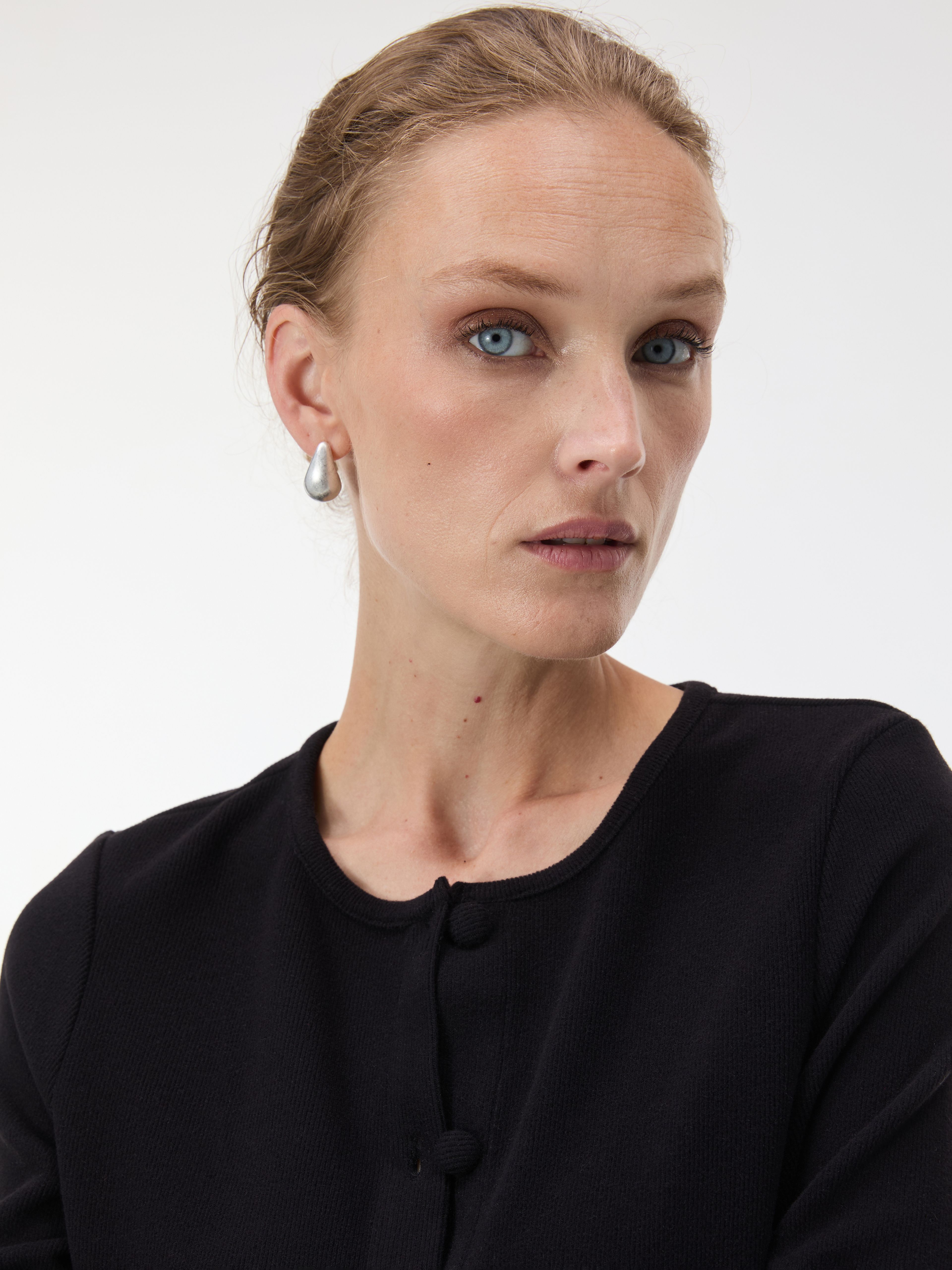 Schwarzer Damen-Cardigan mit langen Ärmeln ORSAY - 005