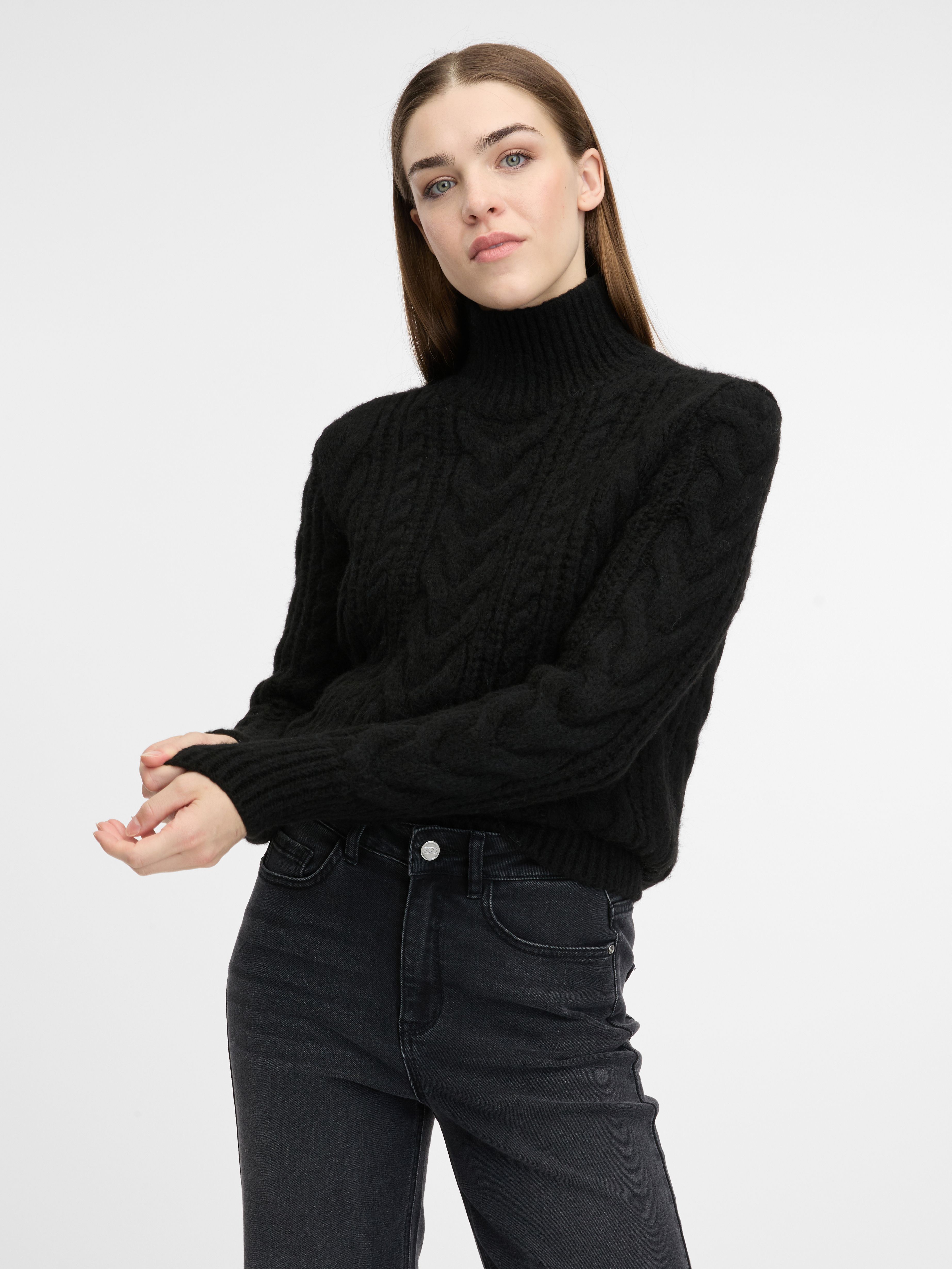 Schwarzer Rollkragenpullover