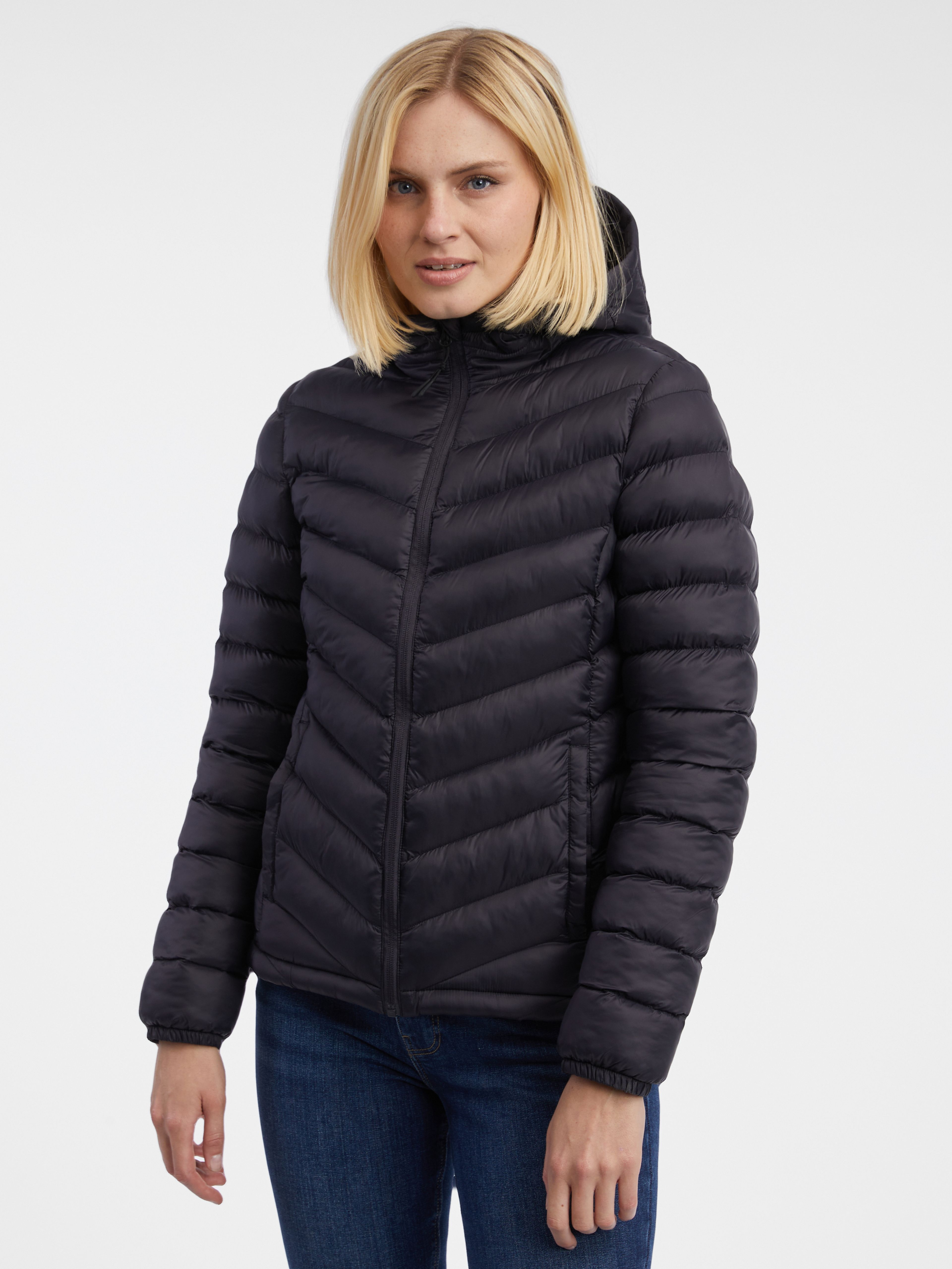 Schwarze Damen-Steppjacke ORSAY