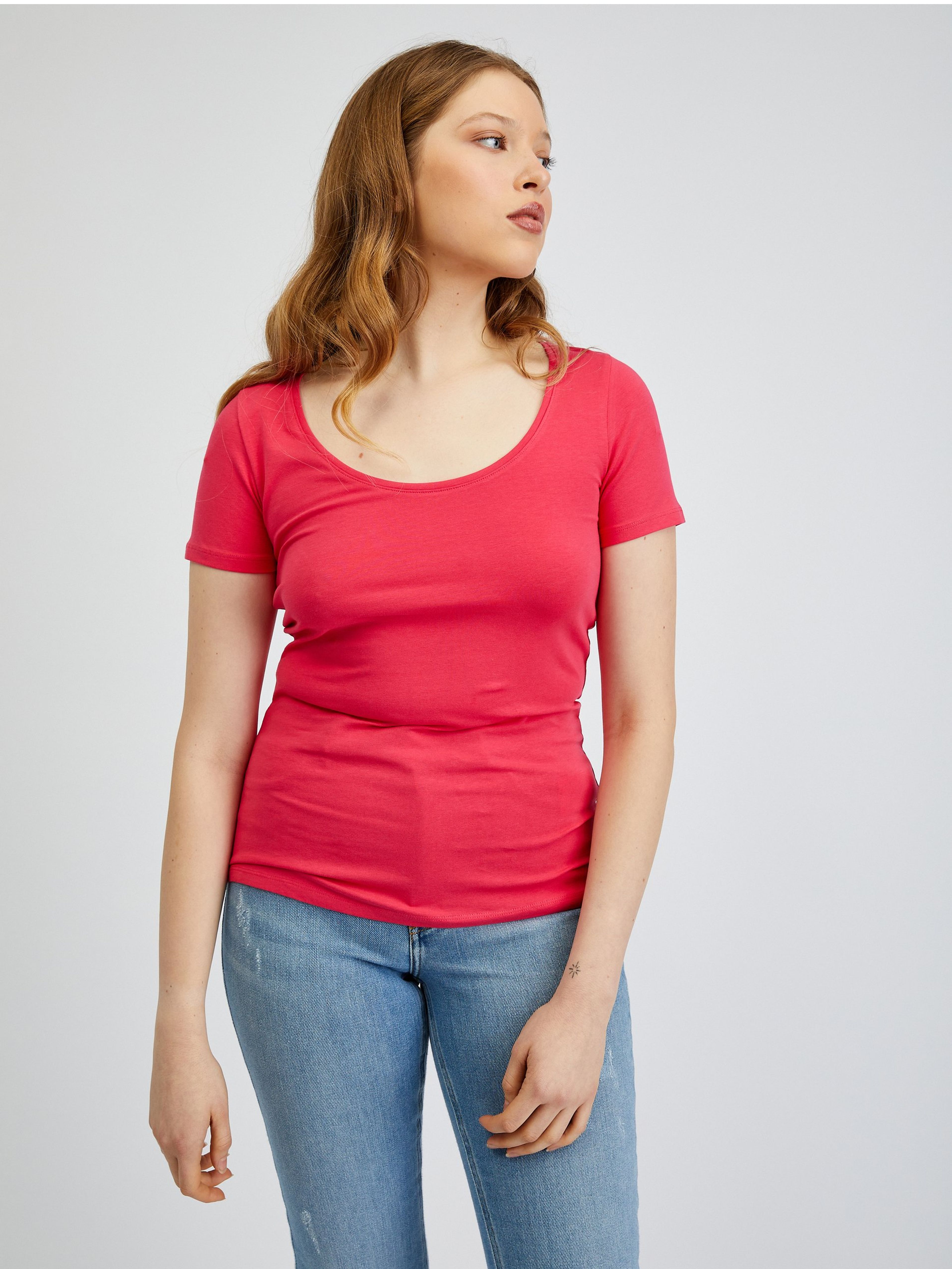 Ciemnoróżowy damski basic t-shirt ORSAY