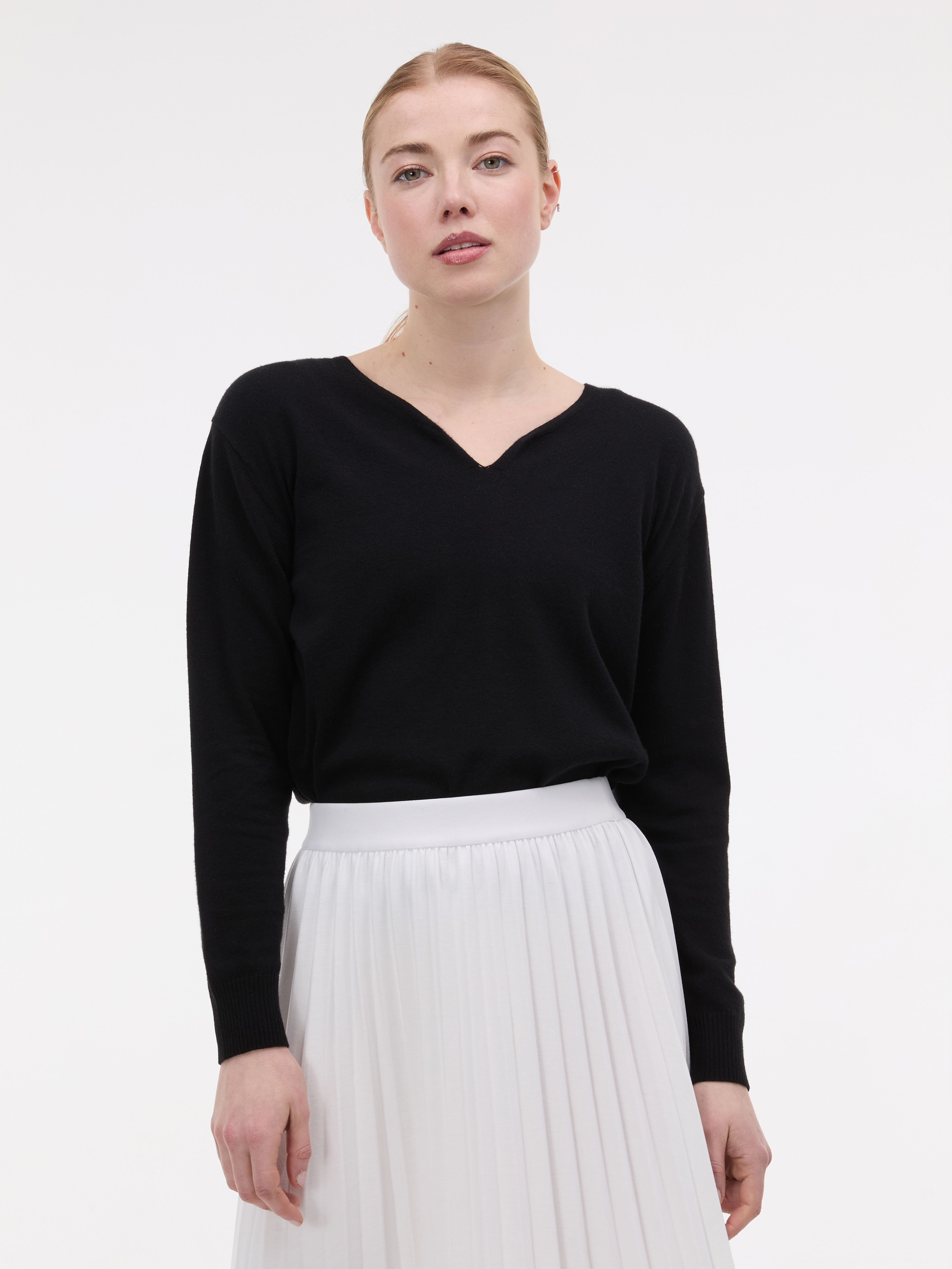 Czarny damski sweter ORSAY