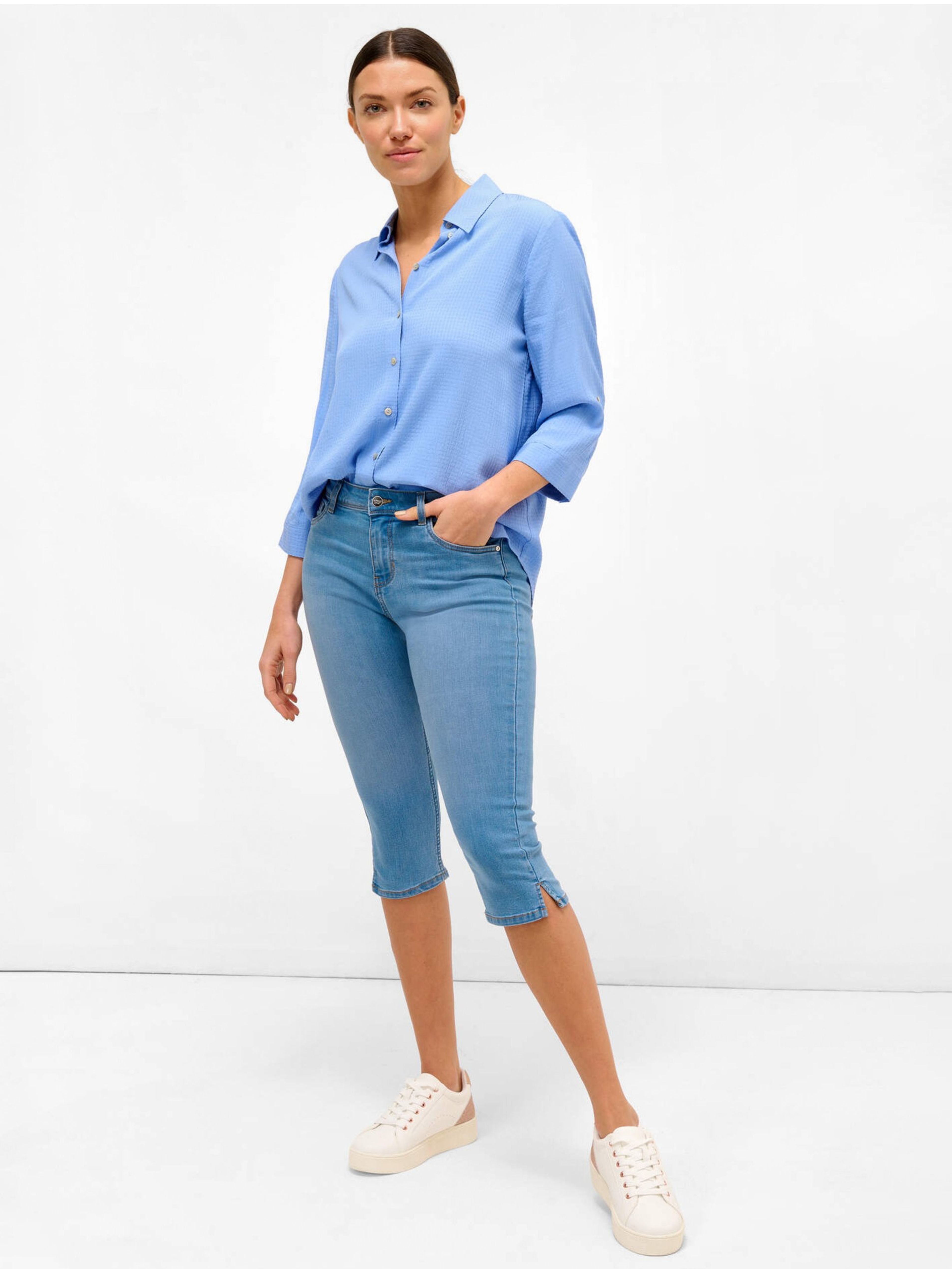 Niebieskie jeansowe szorty 3/4 ORSAY