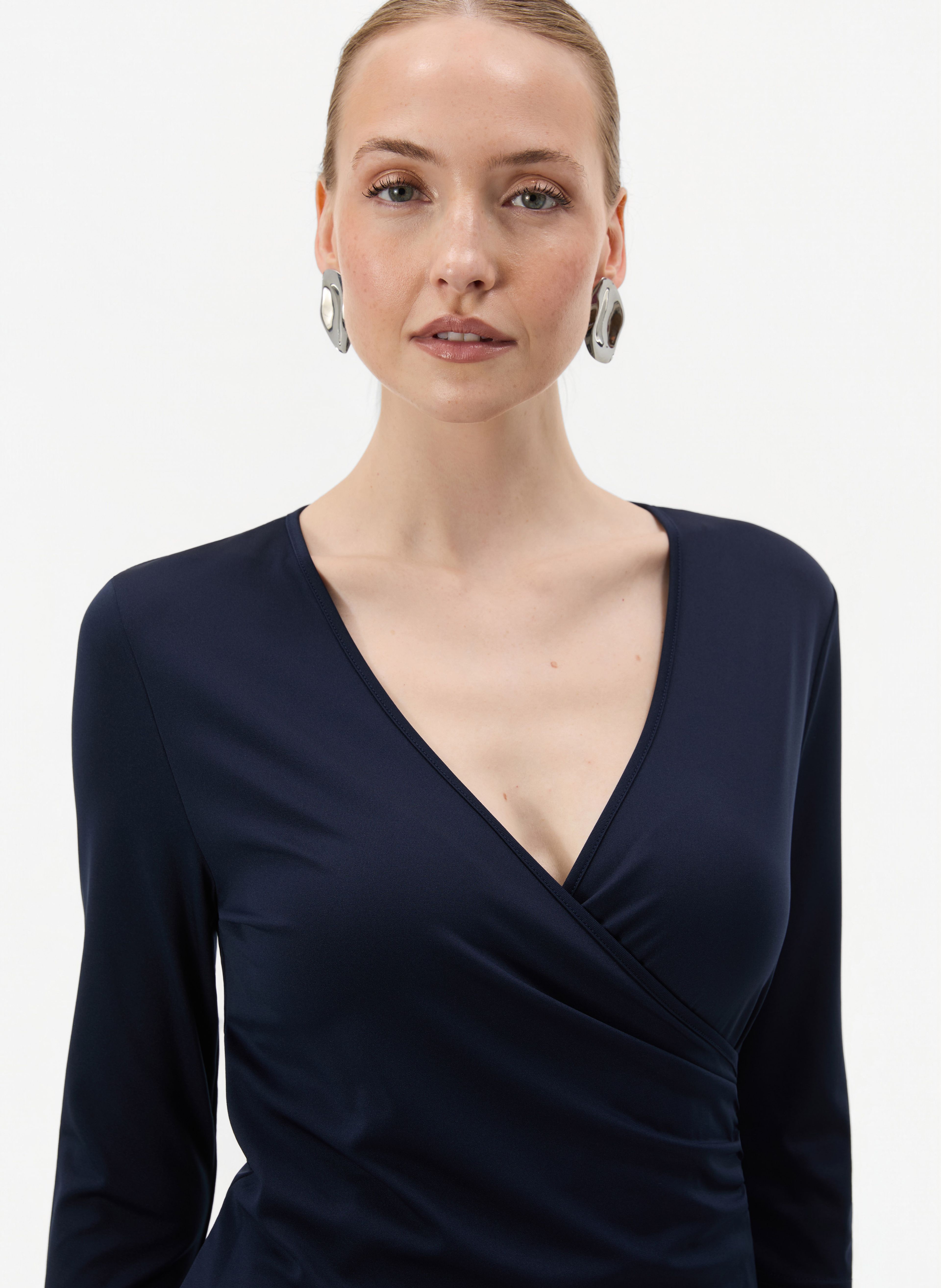Dunkelblaues kurzes Damen-Wickelkleid mit V-Ausschnitt und 3/4-Ärmeln ORSAY - 004