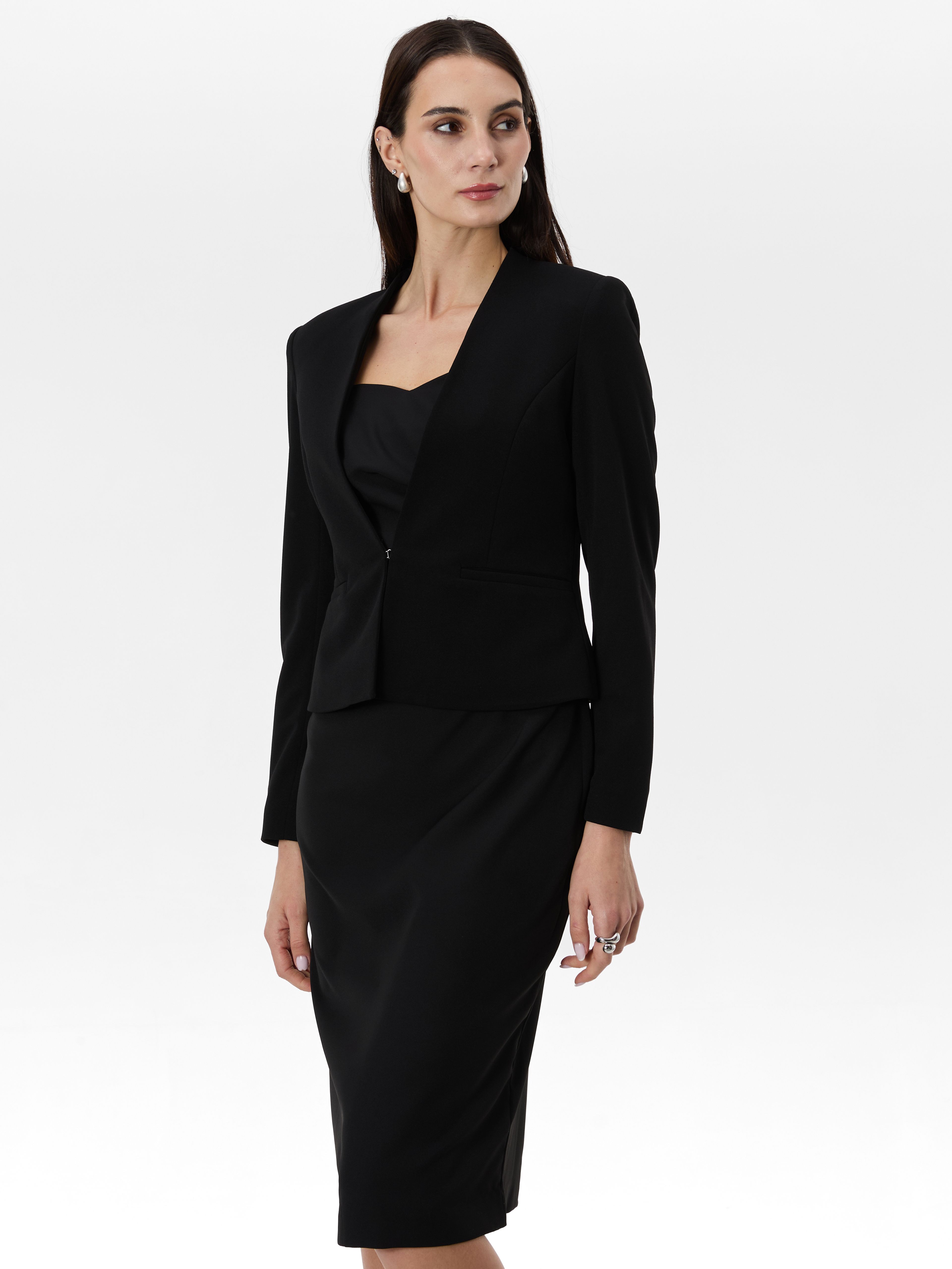 Czarna krótka marynarka damska ORSAY