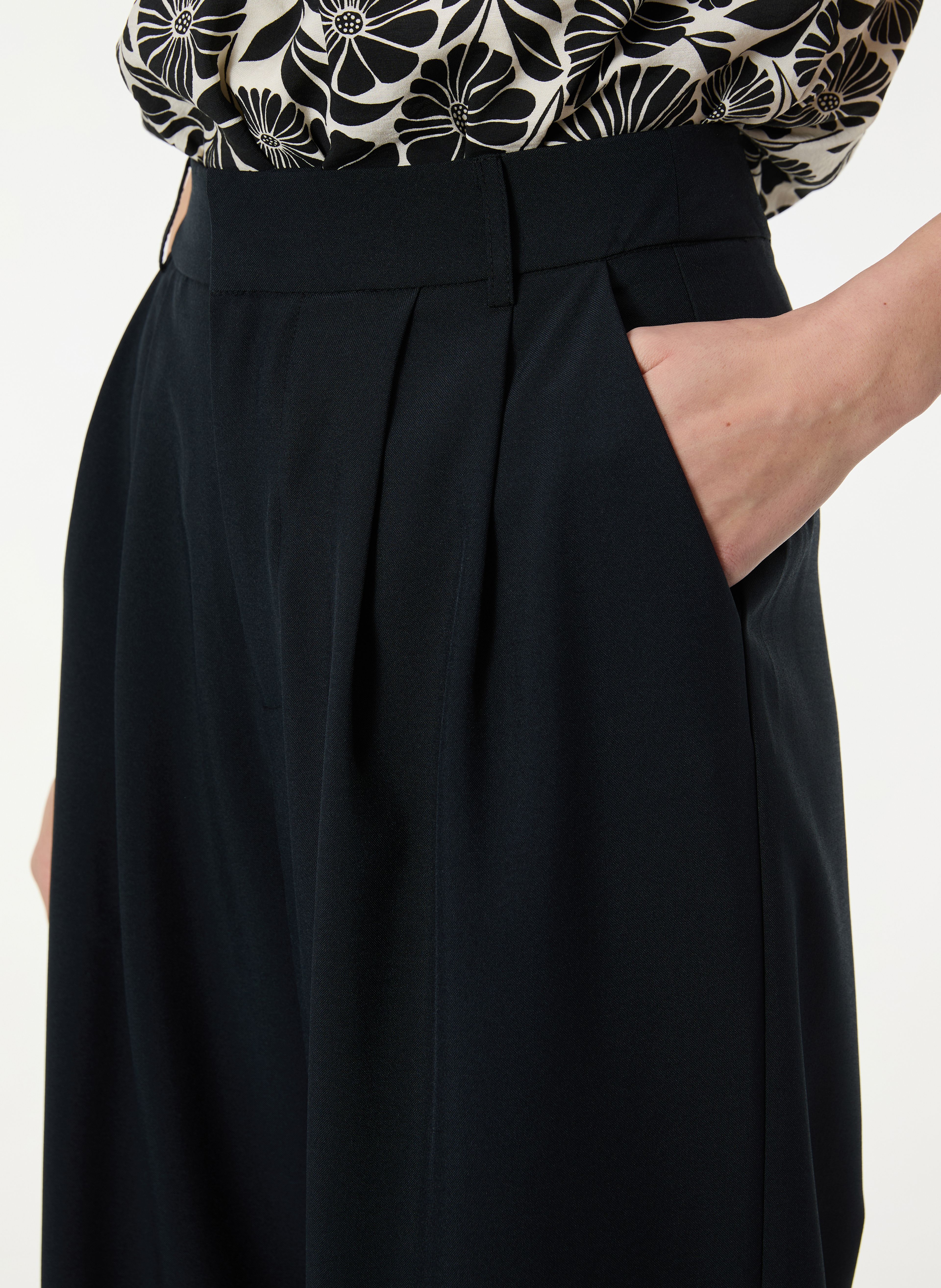 Pantaloni largi negri pentru femei ORSAY - 004