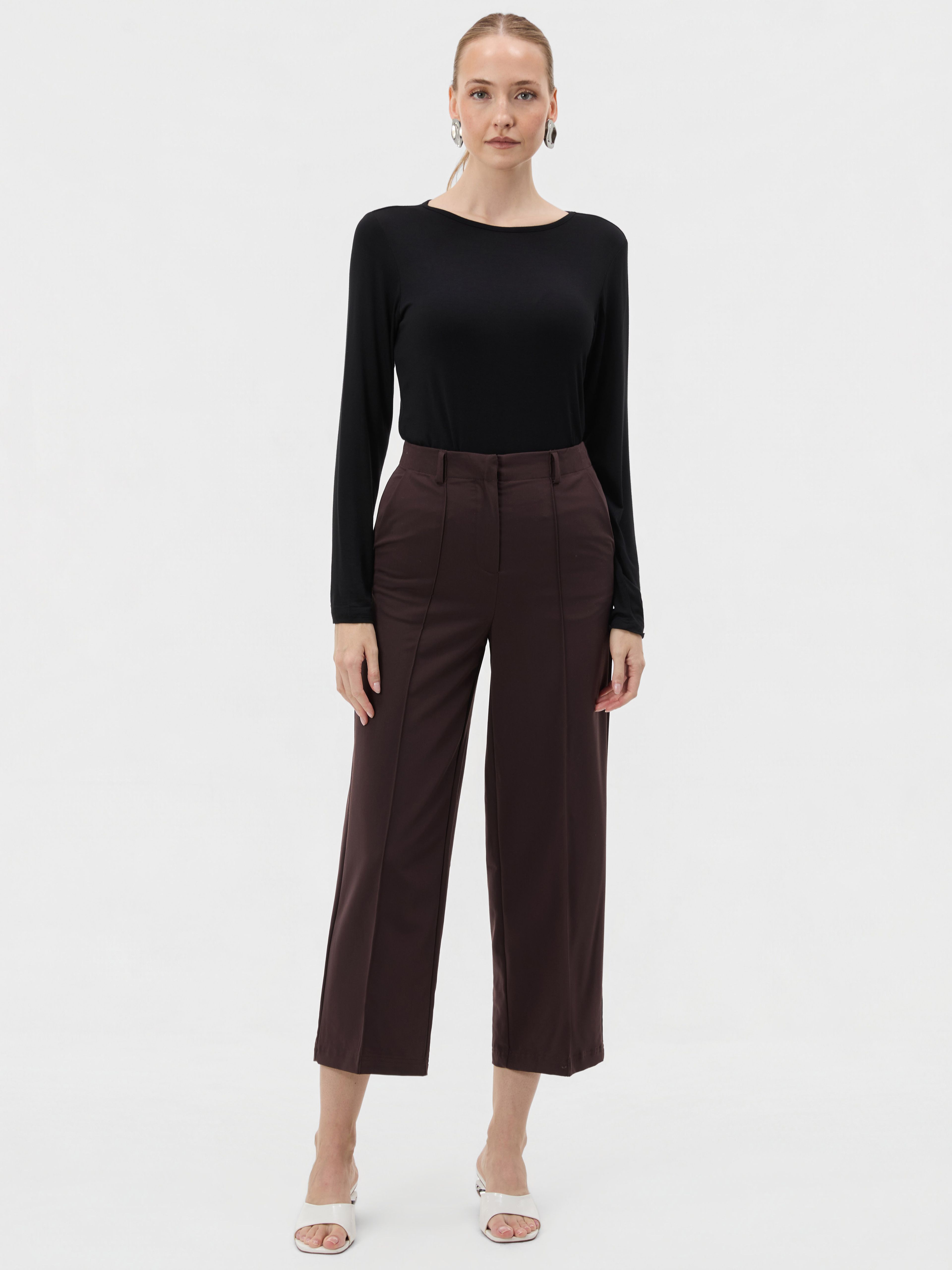 Schwarzes Damen-T-Shirt ORSAY - 002